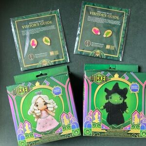 2x WICKED elphaba + Glenda crochet sets + 2 sets of collector pins